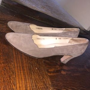 Vintage Suede Ferragamo DESIGNER Heels